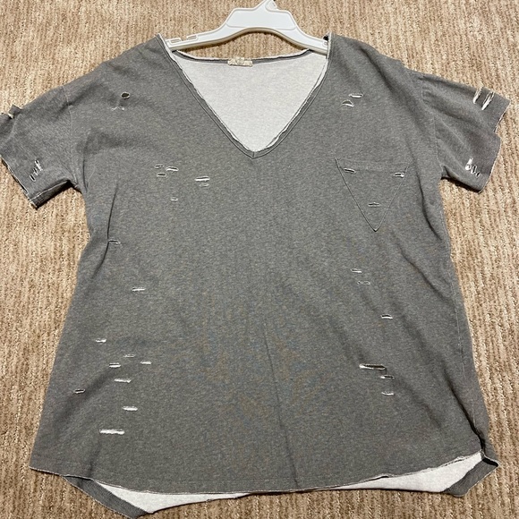 POL Tops - Gray distressed shirt